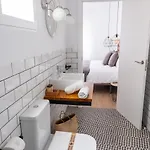 Gomez Bed & Breakfast 4*