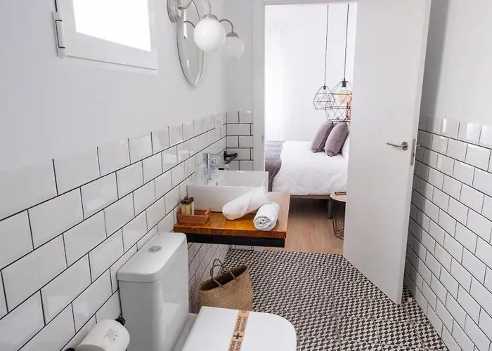 Gomez Bed & Breakfast 4*